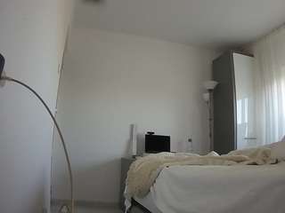 voyeurcam-charmhellen-kitchen