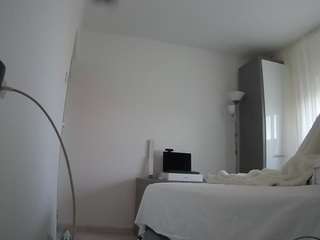 voyeurcam-charmhellen-kitchen