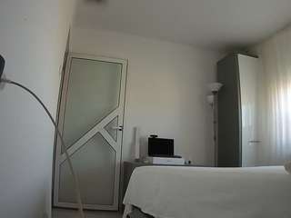 voyeurcam-charmhellen-kitchen