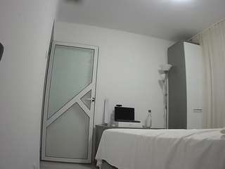 voyeurcam-charmhellen-kitchen