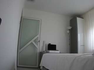 voyeurcam-charmhellen-kitchen