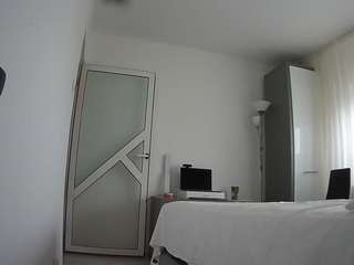 voyeurcam-charmhellen-kitchen