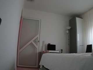 voyeurcam-charmhellen-kitchen