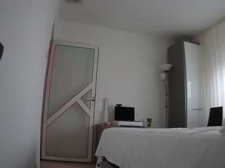 voyeurcam-charmhellen-kitchen