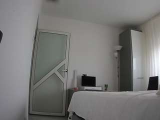 voyeurcam-charmhellen-kitchen