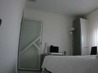 voyeurcam-charmhellen-kitchen