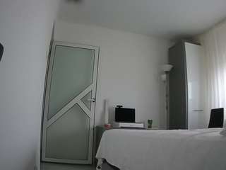 voyeurcam-charmhellen-kitchen