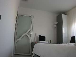 voyeurcam-charmhellen-kitchen