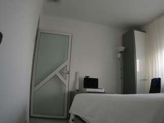 voyeurcam-charmhellen-kitchen