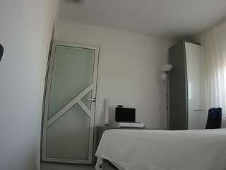 voyeurcam-charmhellen-kitchen