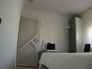 voyeurcam-charmhellen-kitchen