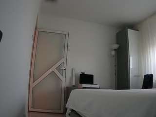 voyeurcam-charmhellen-kitchen