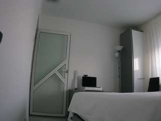 voyeurcam-charmhellen-kitchen