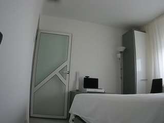 voyeurcam-charmhellen-kitchen