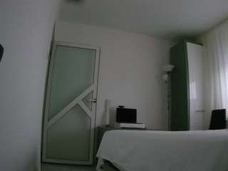 voyeurcam-charmhellen-kitchen