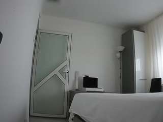 voyeurcam-charmhellen-kitchen