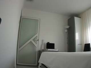 voyeurcam-charmhellen-kitchen