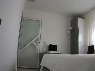 voyeurcam-charmhellen-kitchen