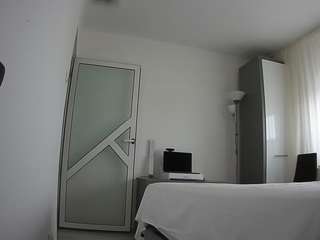 voyeurcam-charmhellen-kitchen