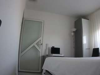 voyeurcam-charmh... Live Webcam on CamSoda