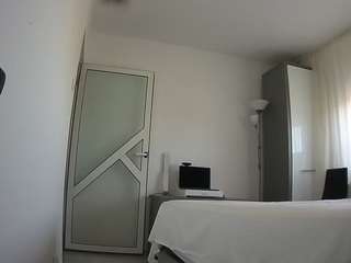 voyeurcam-charmhellen-kitchen