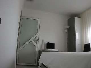 voyeurcam-charmhellen-kitchen