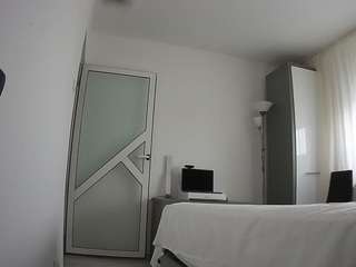 voyeurcam-charmhellen-kitchen