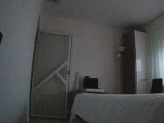 voyeurcam-charmhellen-kitchen