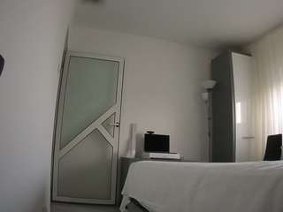 voyeurcam-charmhellen-kitchen