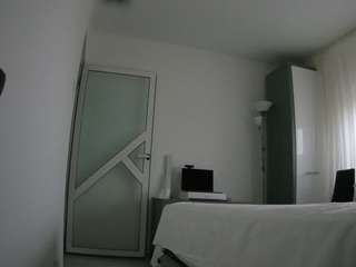 voyeurcam-charmhellen-kitchen