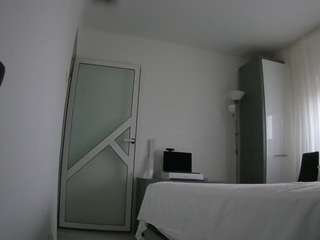 voyeurcam-charmhellen-kitchen