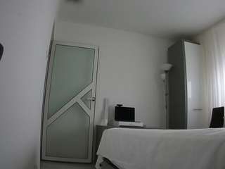 voyeurcam-charmhellen-kitchen