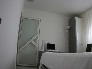 voyeurcam-charmhellen-kitchen