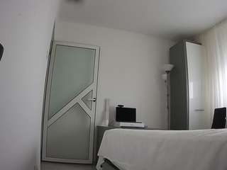 voyeurcam-charmhellen-kitchen