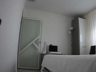 voyeurcam-charmhellen-kitchen