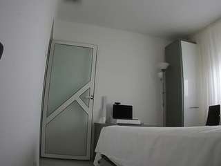 voyeurcam-charmhellen-kitchen