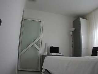 voyeurcam-charmhellen-kitchen