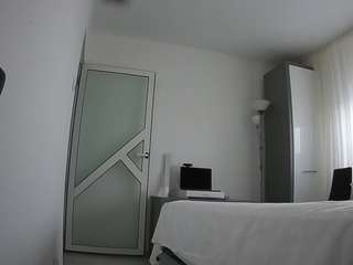 voyeurcam-charmhellen-kitchen