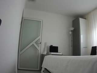 voyeurcam-charmhellen-kitchen