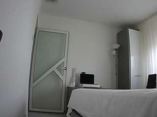 voyeurcam-charmhellen-kitchen