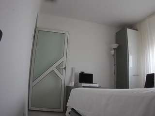 voyeurcam-charmhellen-kitchen