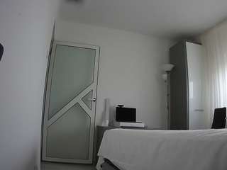 voyeurcam-charmhellen-kitchen