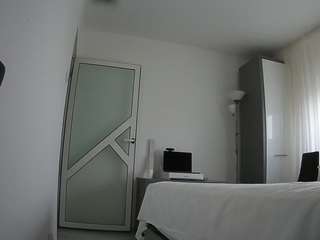 voyeurcam-charmhellen-kitchen