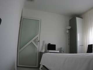 voyeurcam-charmhellen-kitchen