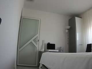 voyeurcam charmhellen kitchen