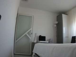 voyeurcam charmhellen kitchen