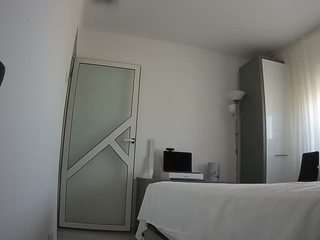 voyeurcam-charmhellen-kitchen