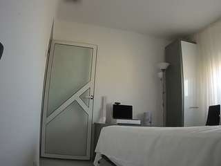 voyeurcam-charmhellen-kitchen