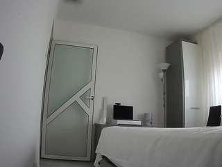 voyeurcam-charmhellen-kitchen