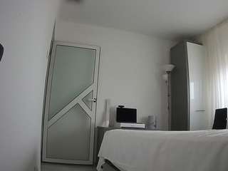 voyeurcam-charmhellen-kitchen